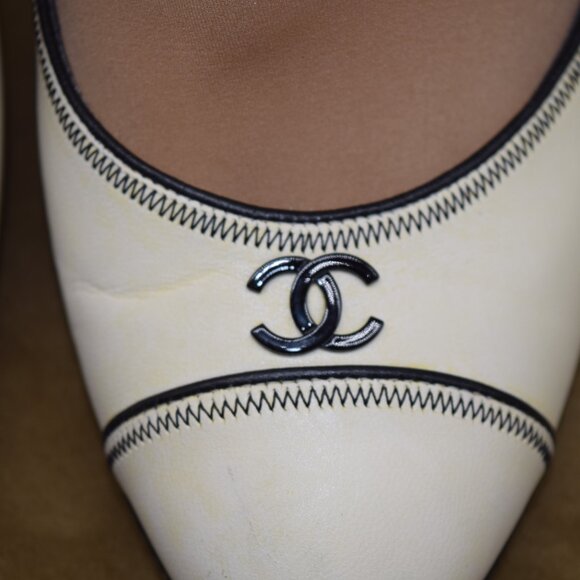 2008 CHANEL Ivory White Cap Toe Heels Pumps 37.5 C 7 Brighton Way 85mm CC Logo - Picture 5 of 16